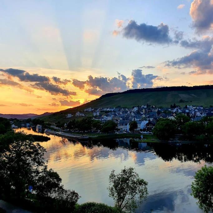 Deluxe 3-Rooms River View, Bernkastel-Kues Exterior foto